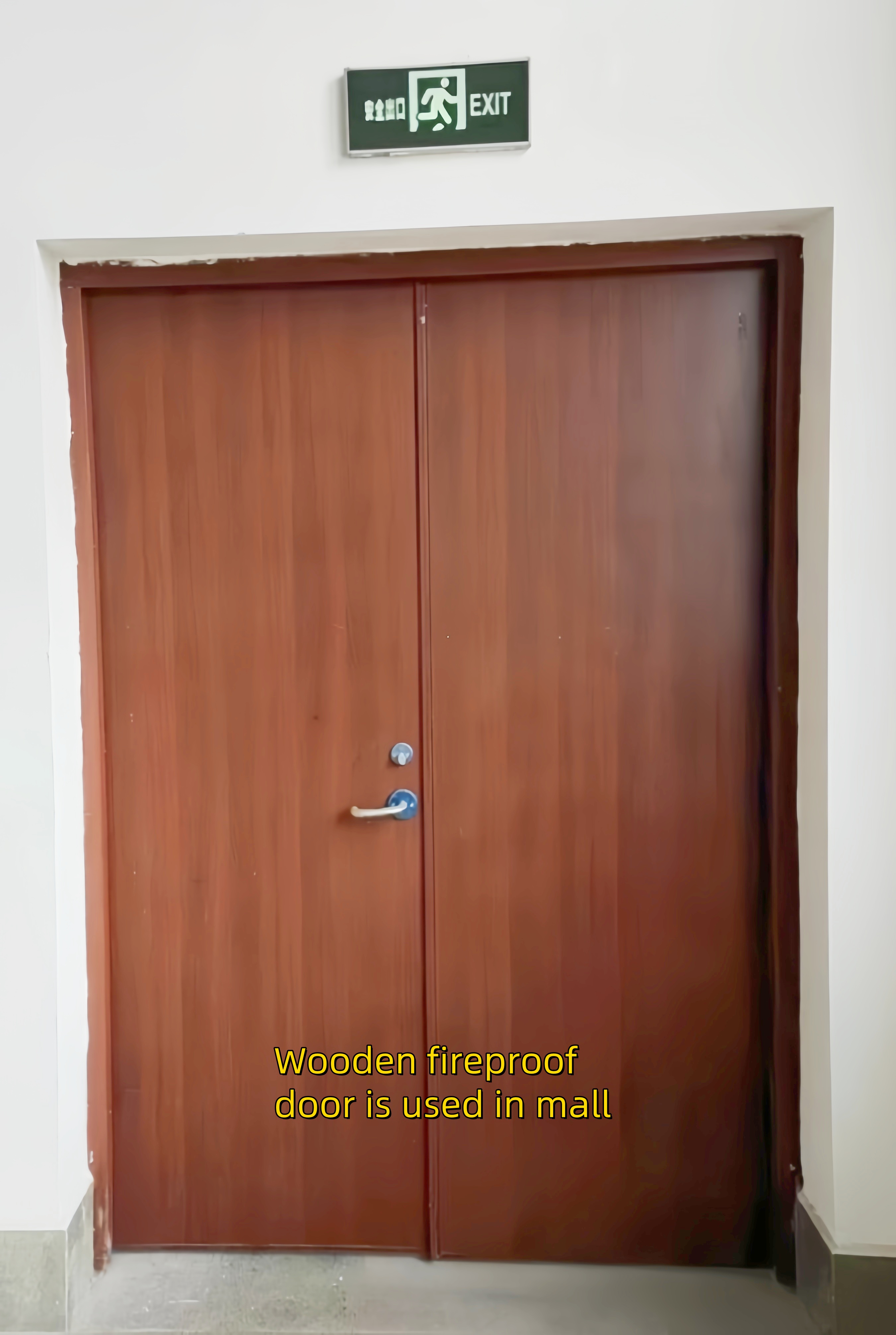 Puerta de fuego de madera de alta calidad